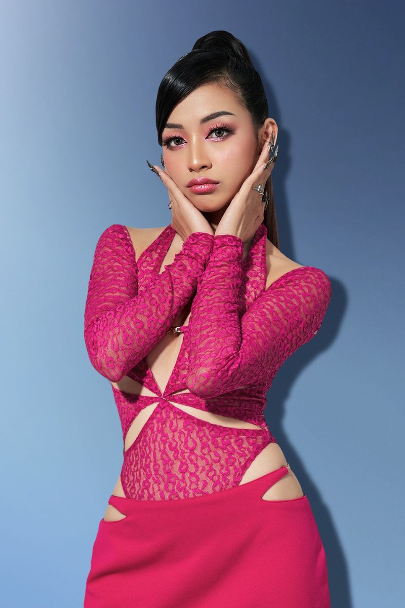 Ảnh Bạch Ngọc Anh Thư sexy 11