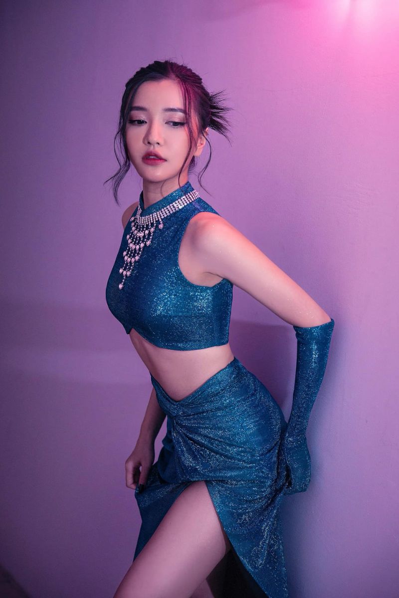 Ảnh Bích Phương sexy 23