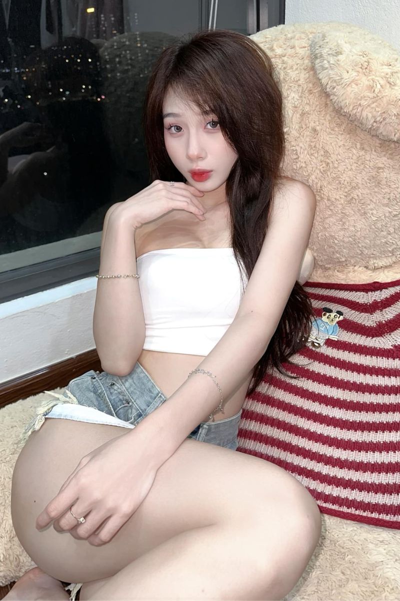 Ảnh Bùi Thị Quỳnh Hương sexy cuốn hút 12