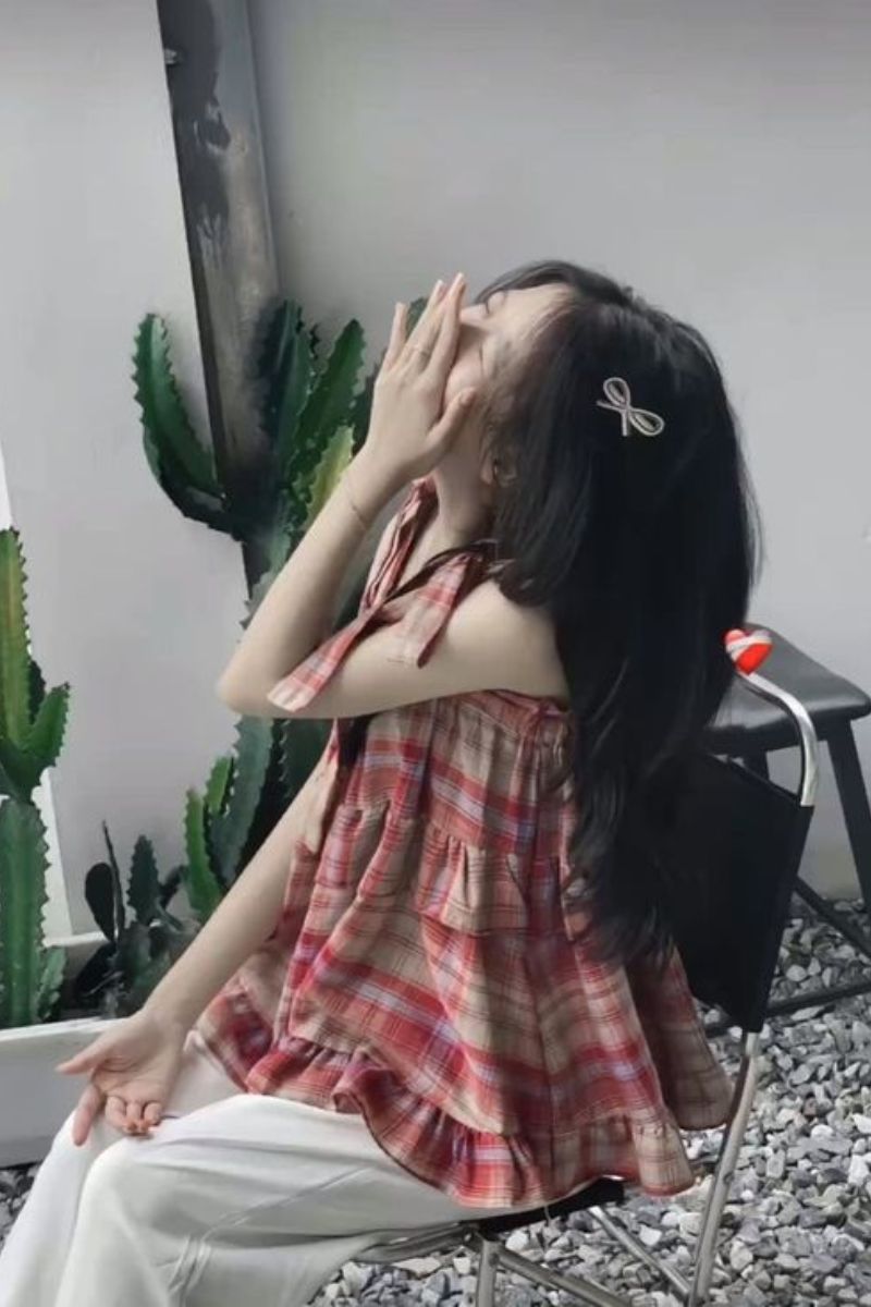 Ảnh gái xinh che mặt cute 3