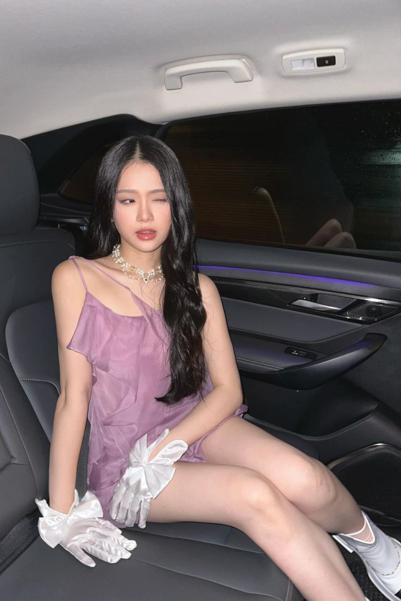 Ảnh Linh Ka sexy nóng bỏng 31