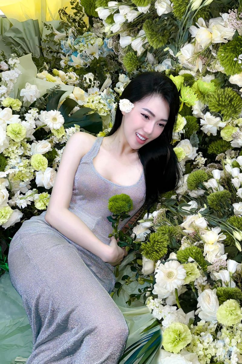 Ảnh Nguyễn Châm Anh sexy 2