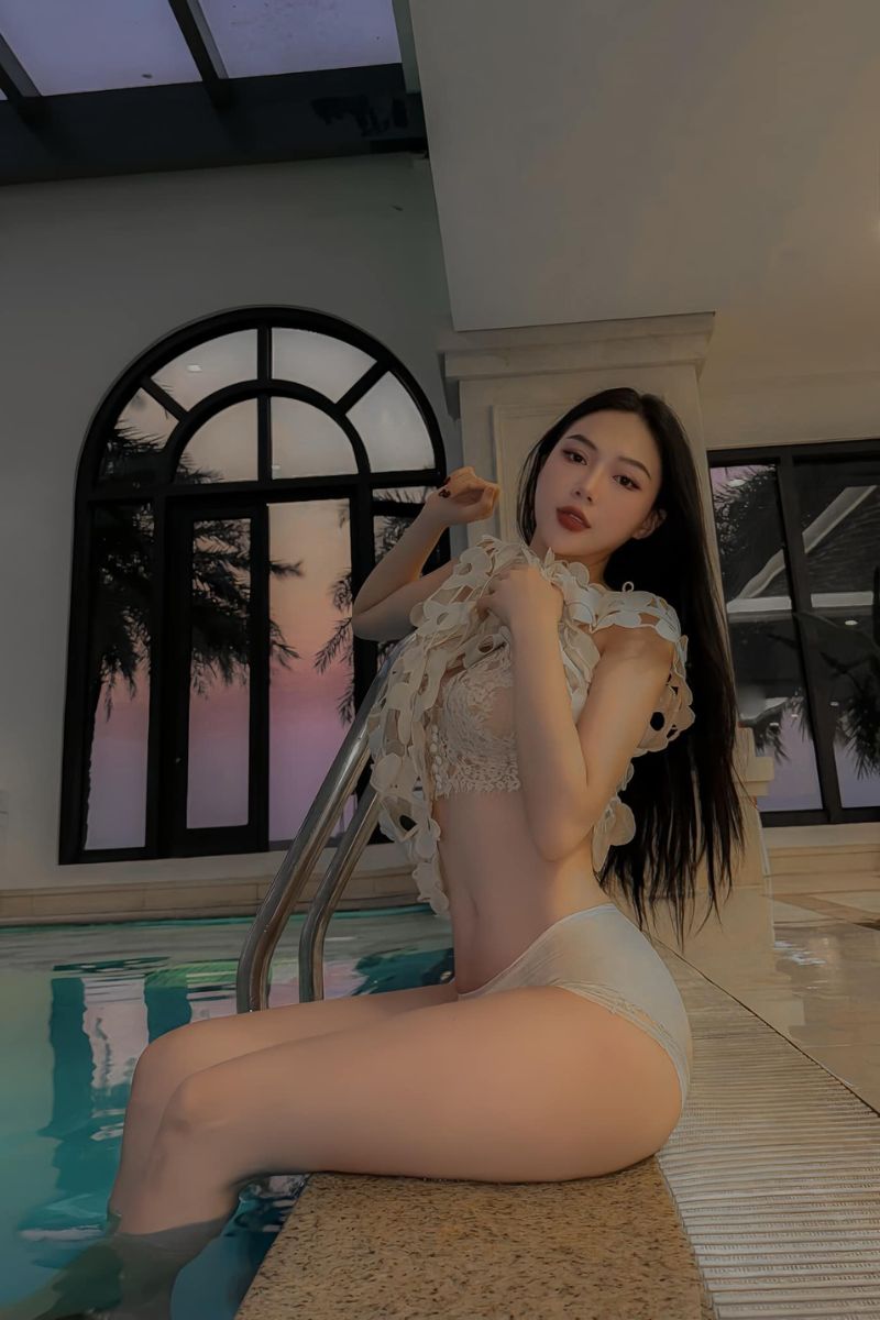 Ảnh Nguyễn Châm Anh sexy 3