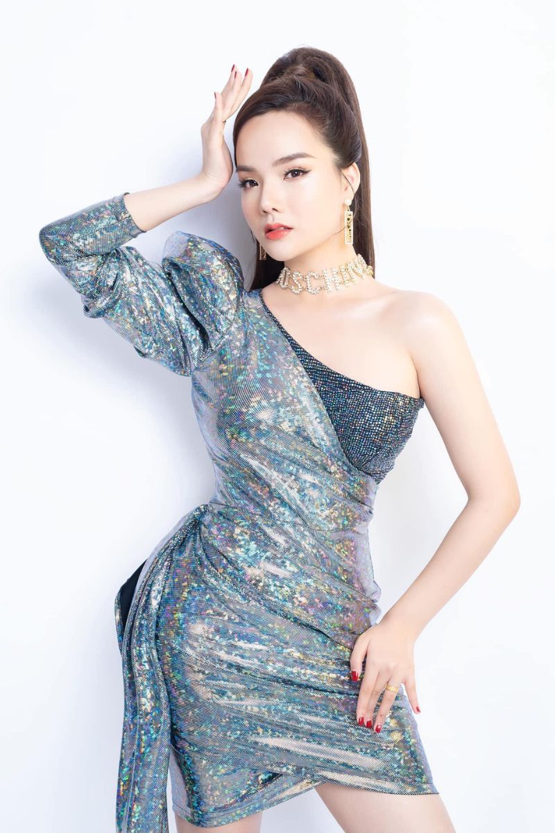 Ảnh Phan Thuỷ Tiên sexy gợi cảm 28