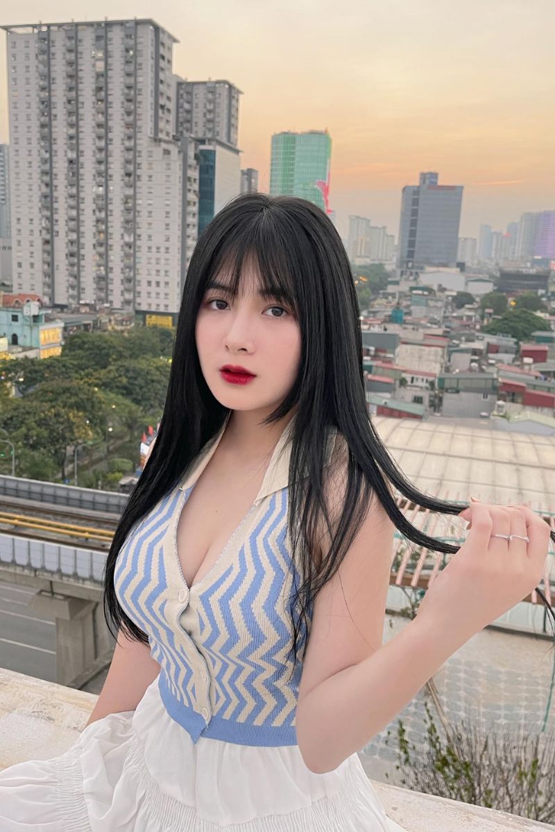 Ảnh Quỳnh Alee sexy khó cưỡng 16