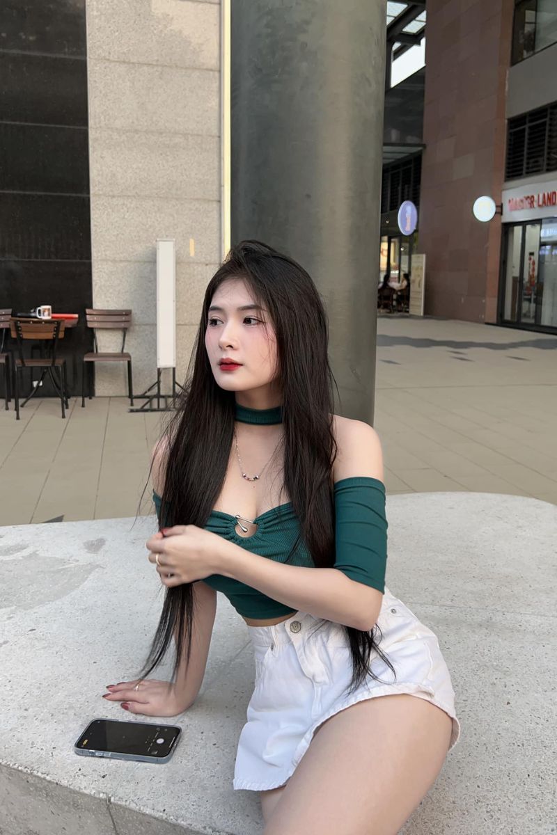 Ảnh Quỳnh Alee sexy khó cưỡng 5