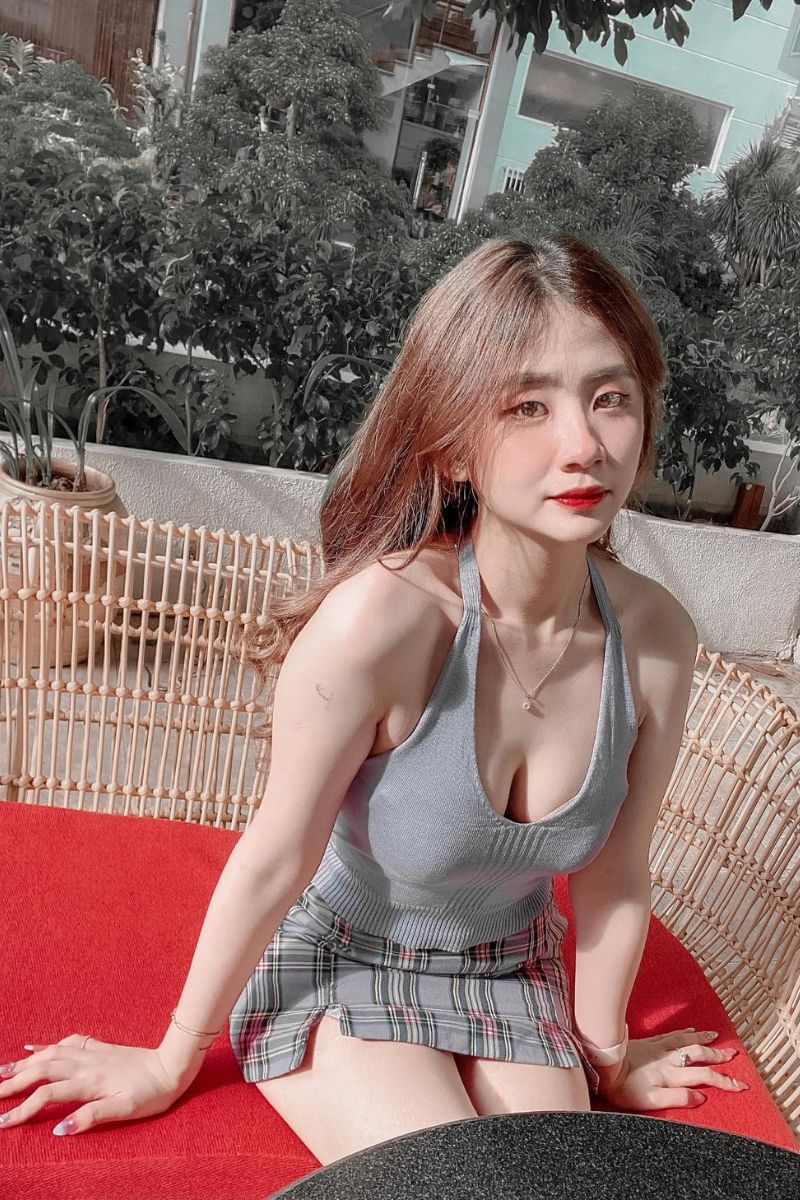 Ảnh TikTok Tô Quỳnh Hương Sexy với vòng 1 quyến rũ 5