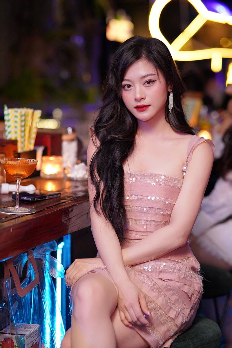 Ảnh tiktoker Linh Châu sexy gợi cảm 9