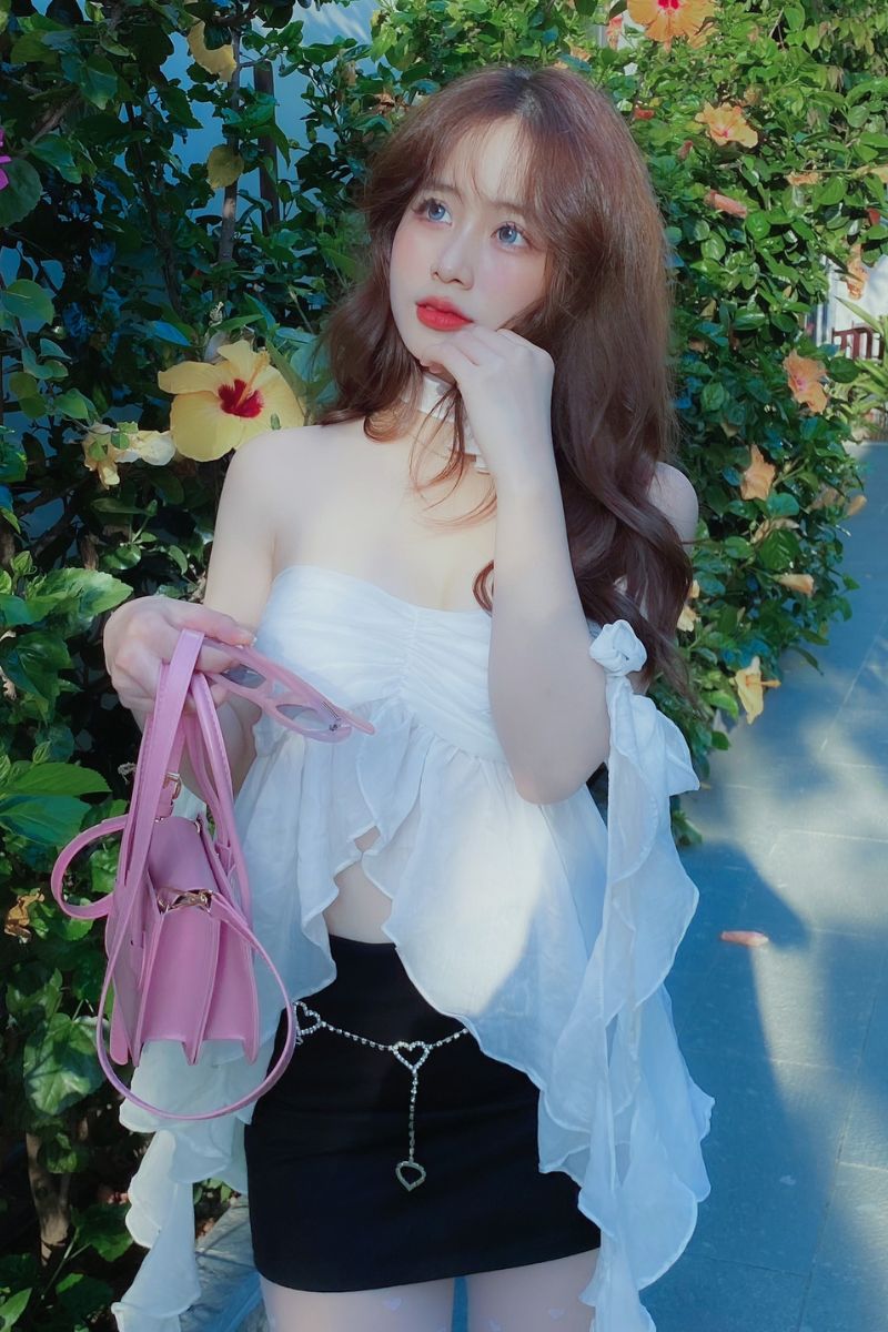 Ảnh tiktoker Linh Tít sexy cuốn hút 15