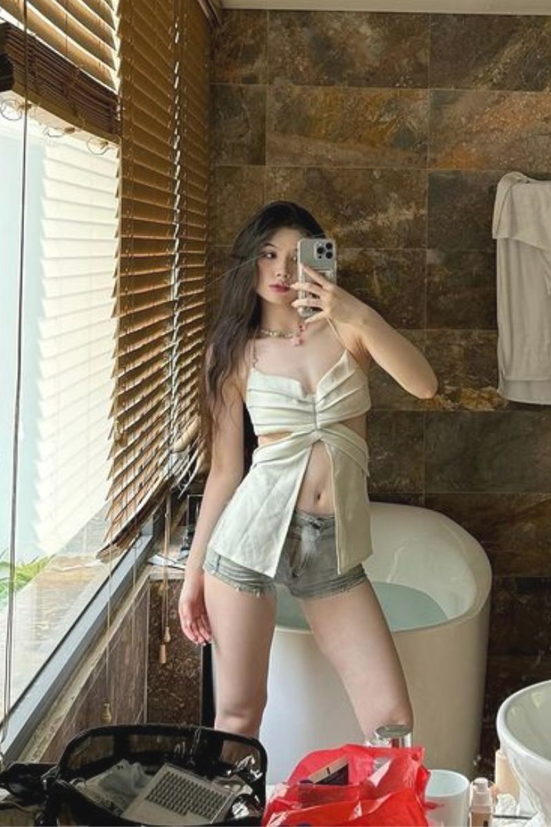 Ảnh tiktoker Mâyy sexy cuốn hút 7