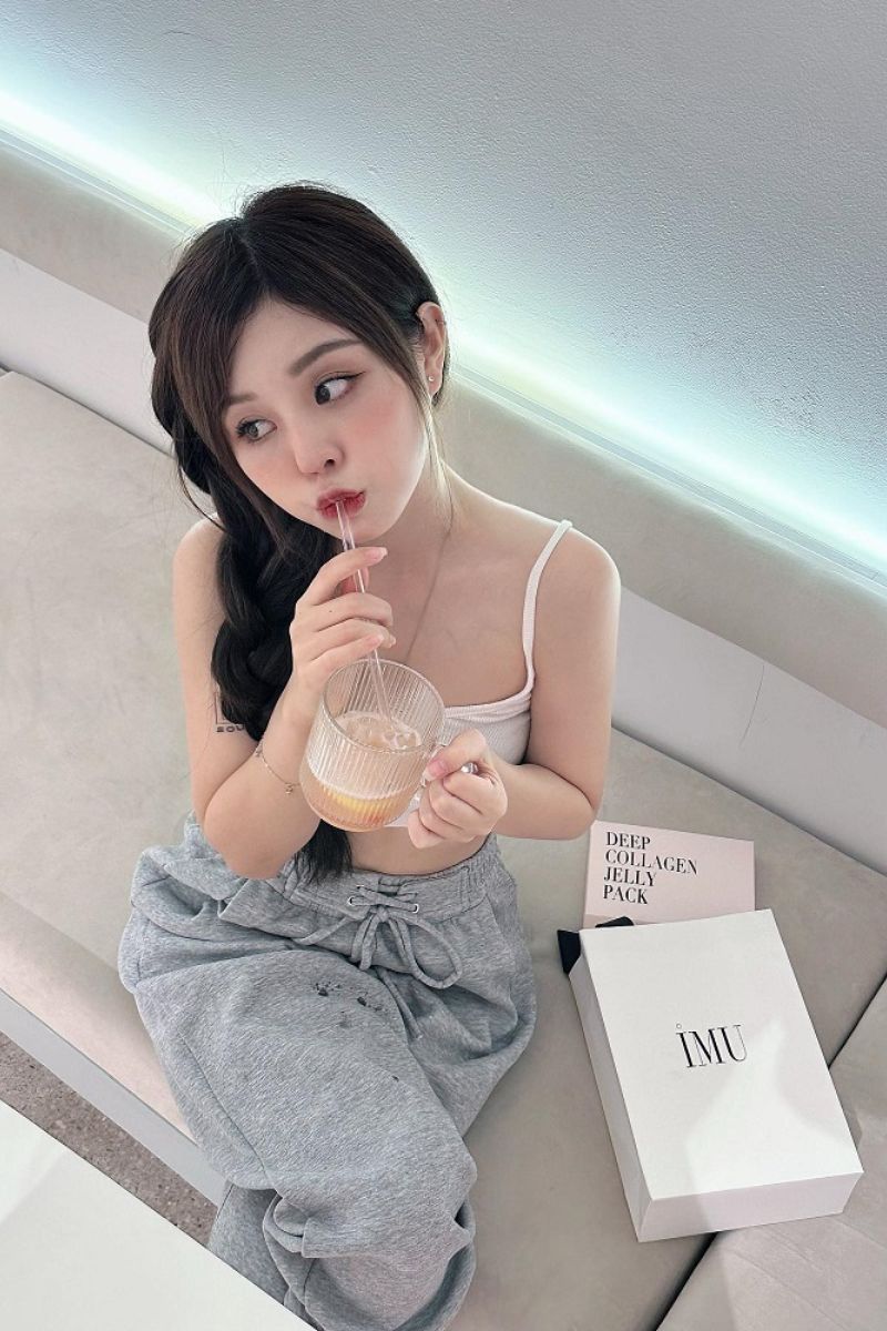 Ảnh Tiktoker Ngọc Éng sexy quyến rũ 25