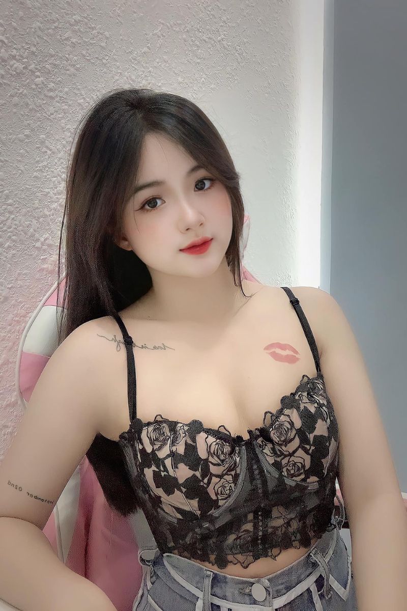 Ảnh tiktoker Trần Ngọc Tuyền sexy 11