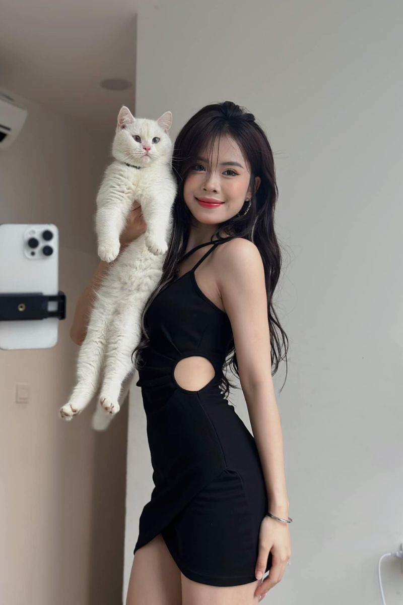 Ảnh Tiktoker Võ Nữ Ngân Hà sexy gợi cảm 17