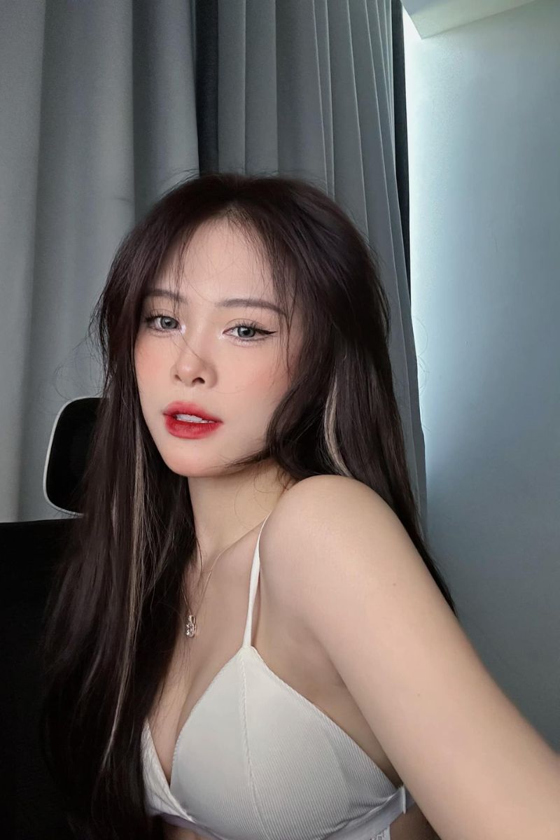 Ảnh Tiktoker Võ Nữ Ngân Hà sexy gợi cảm 21