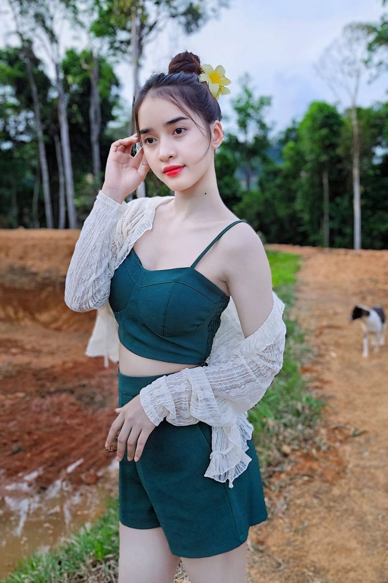 Ảnh tiktoker Yona Cươn sexy gợi cảm 1