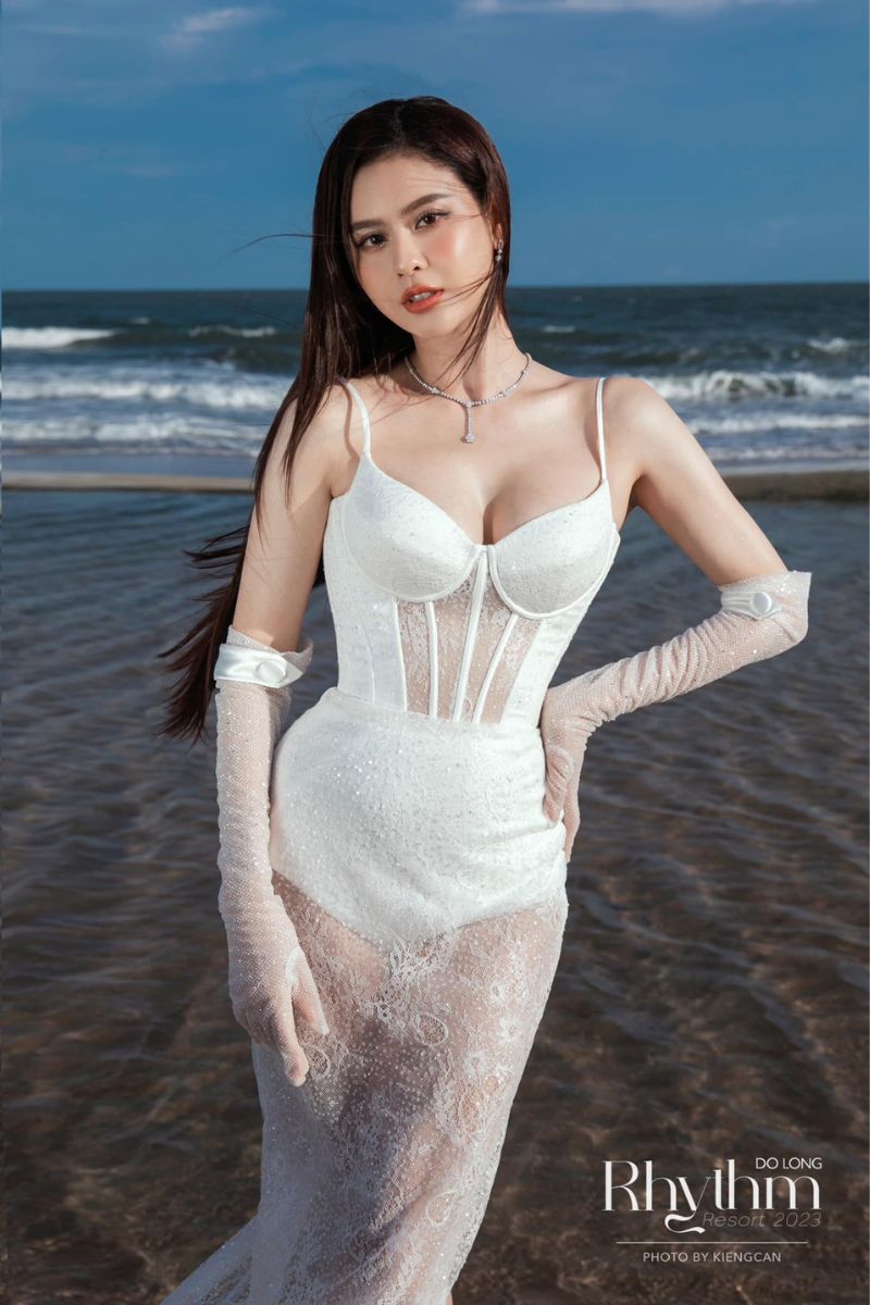 Ảnh Trương Quỳnh Anh sexy 14