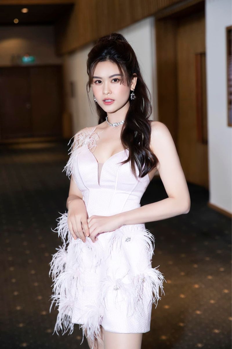 Ảnh Trương Quỳnh Anh sexy 26