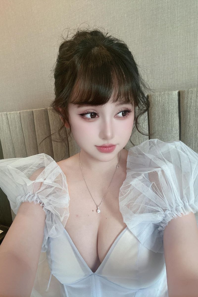 Ảnh Lê Diễm Nhi sexy 7