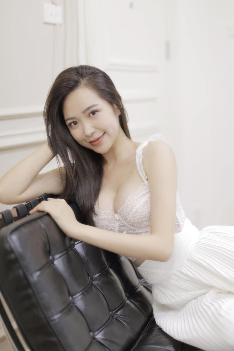 Ảnh Nguyễn Kim Oanh sexy 16