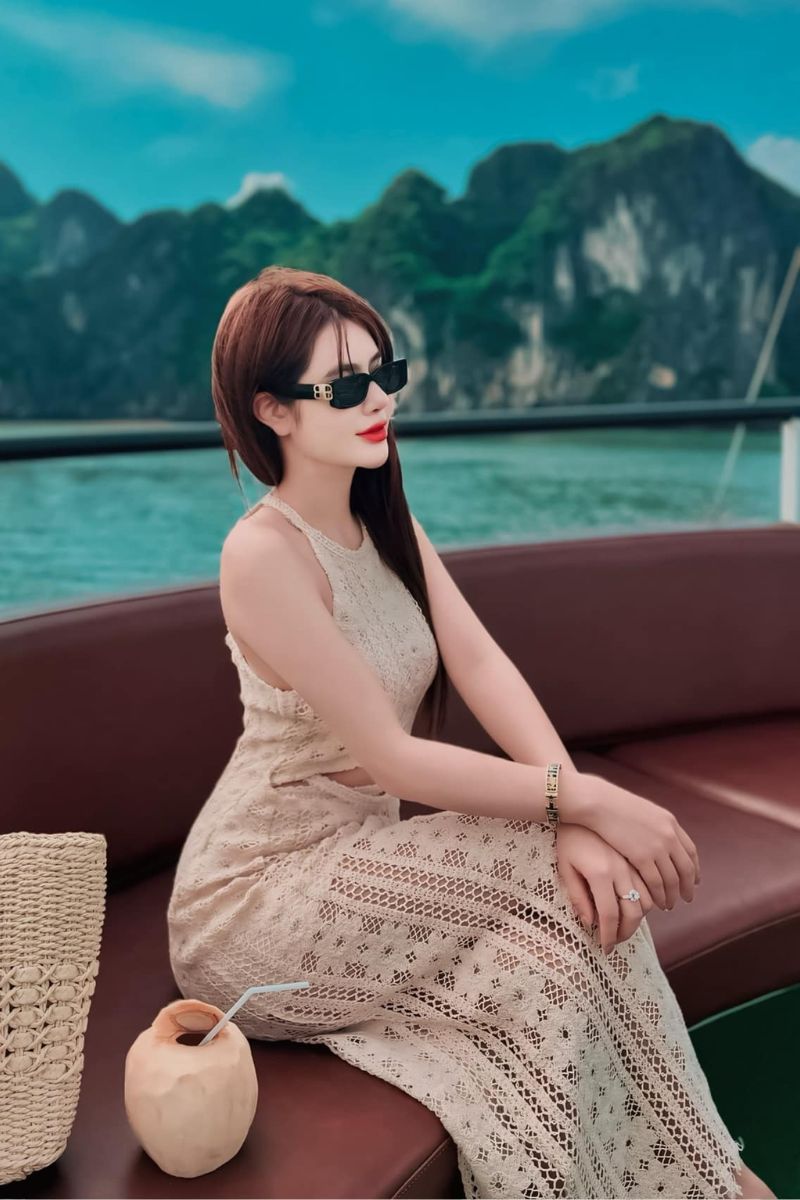 Ảnh Oanh Tạ tiktok sexy 11