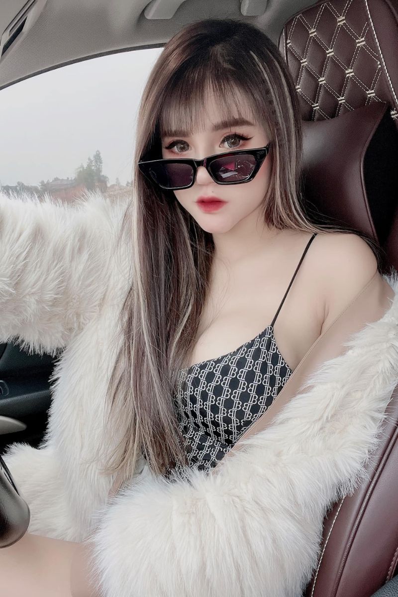 Ảnh Phượng Mazda sexy 13