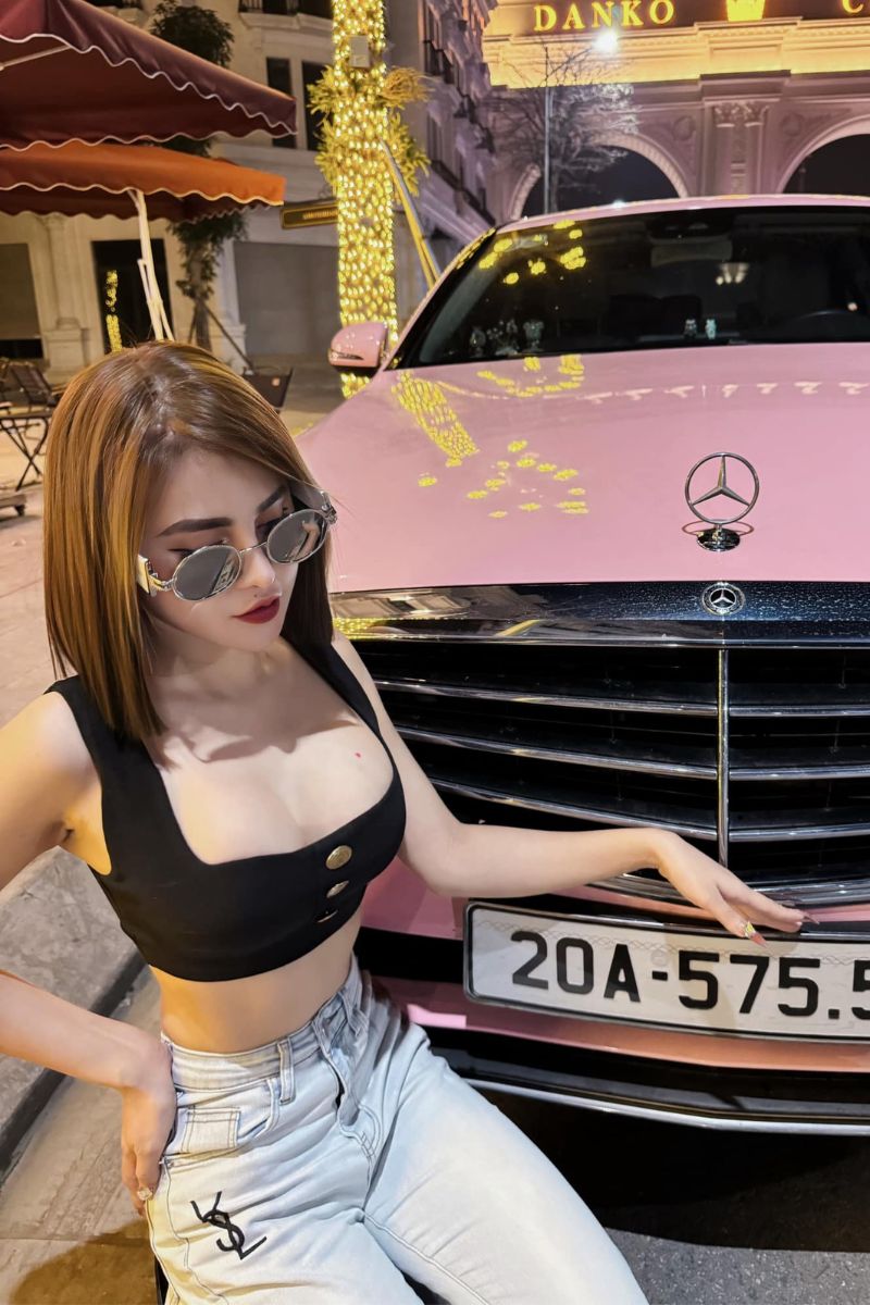 Ảnh Phượng Mazda sexy 6