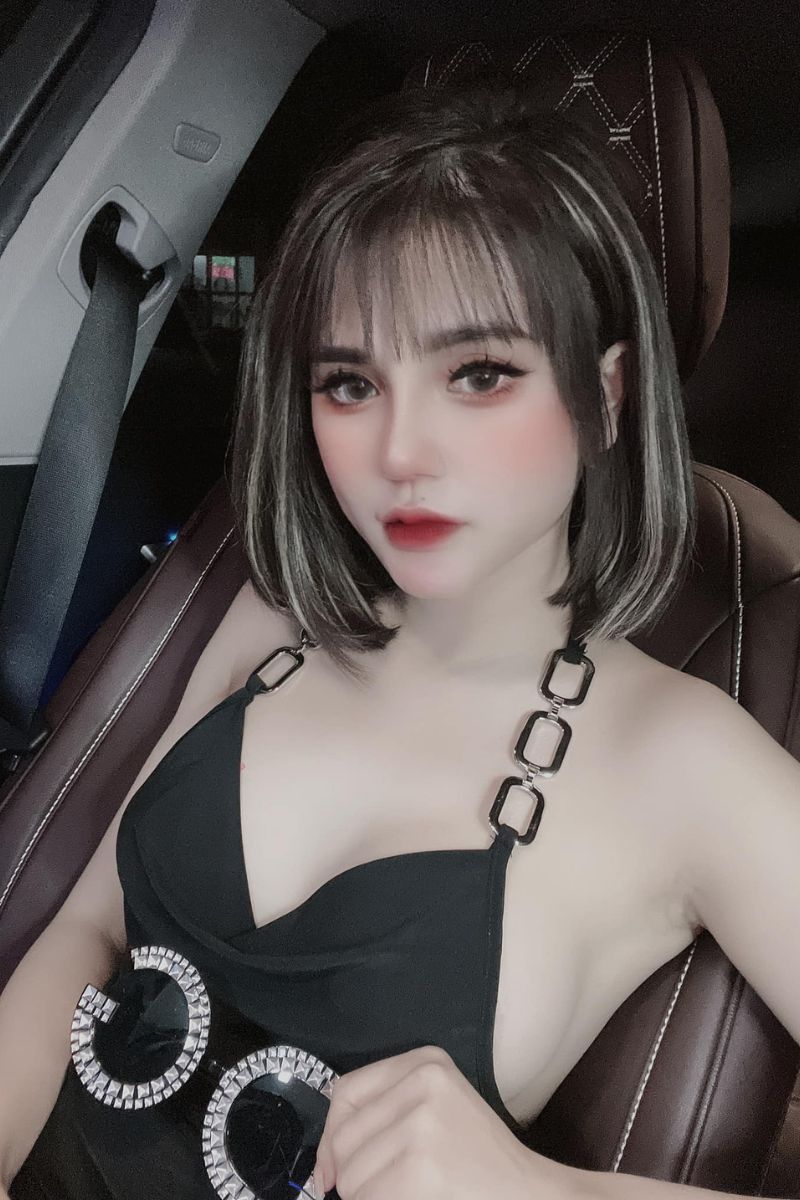 Ảnh Phượng Mazda sexy 9