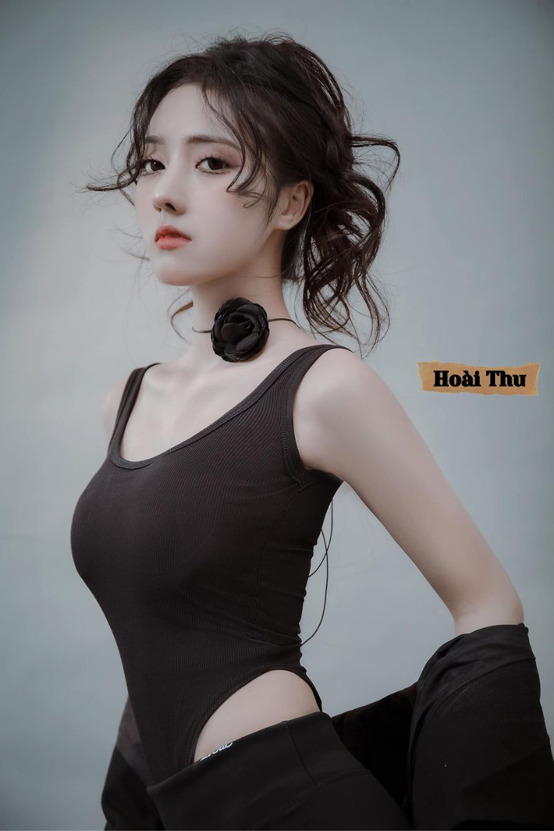 Ảnh tiktoker Hoài Thu sexy 2