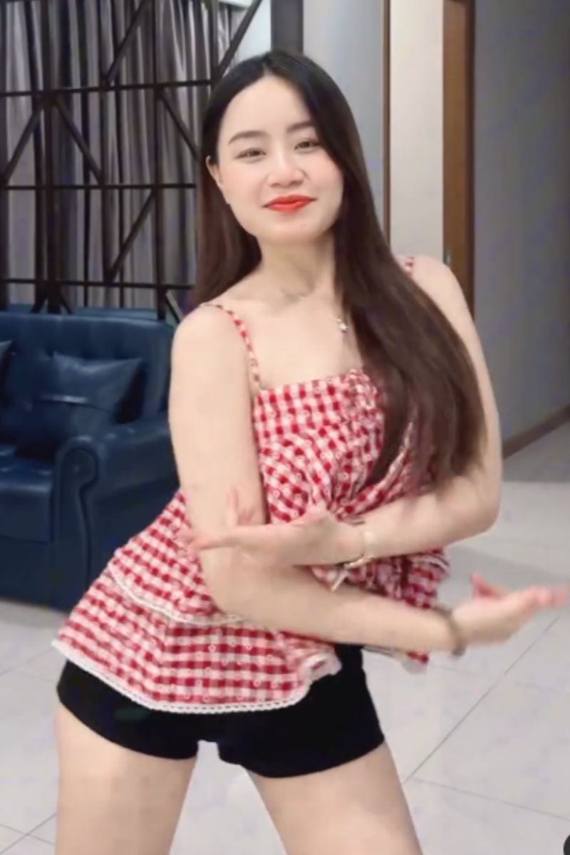 Ảnh tiktoker Kiều Oanh sexy 23