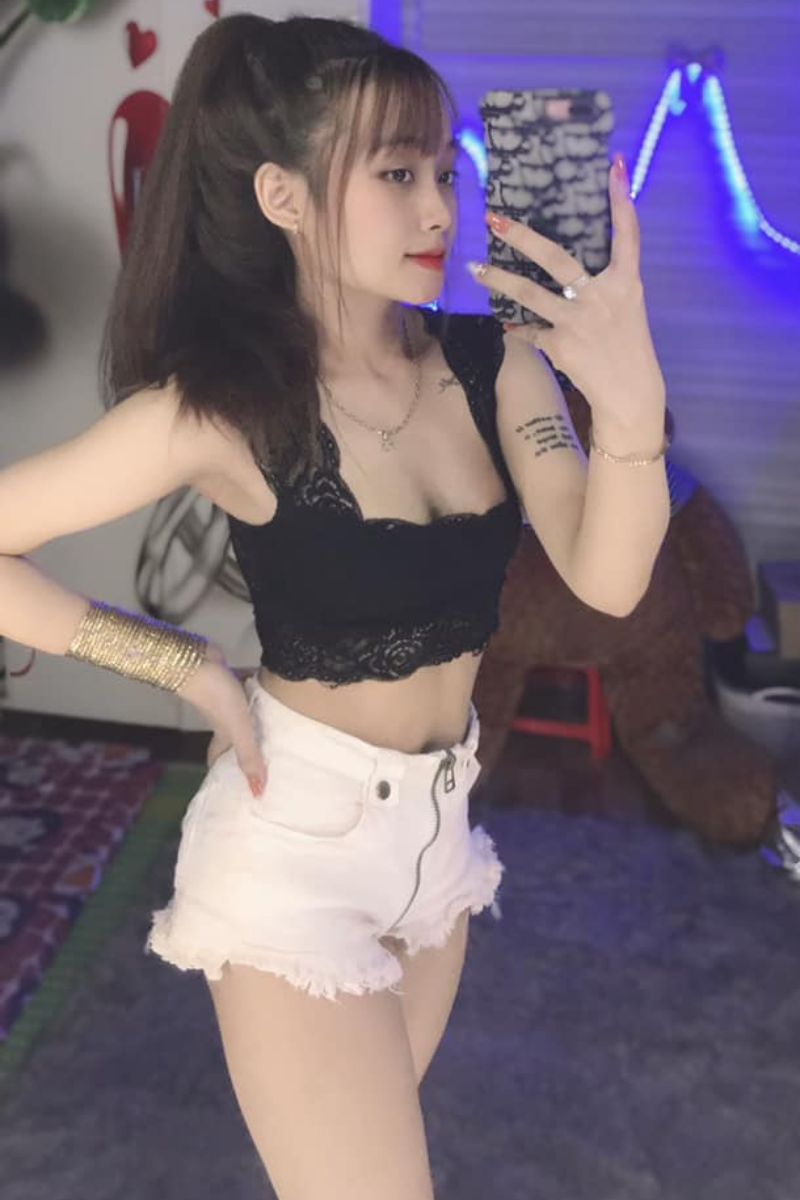 Ảnh tiktoker Nhi Ù sexy 13