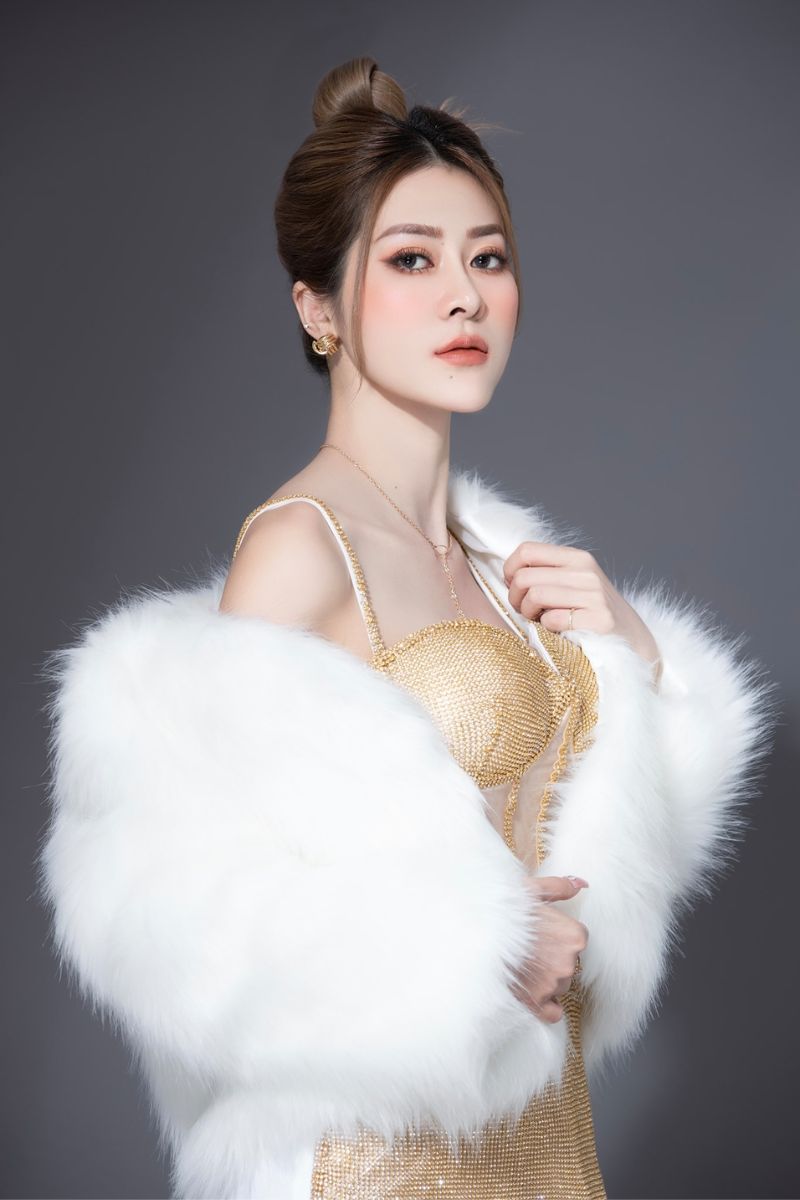 Ảnh Trần Ngọc Phương Mai sexy 13