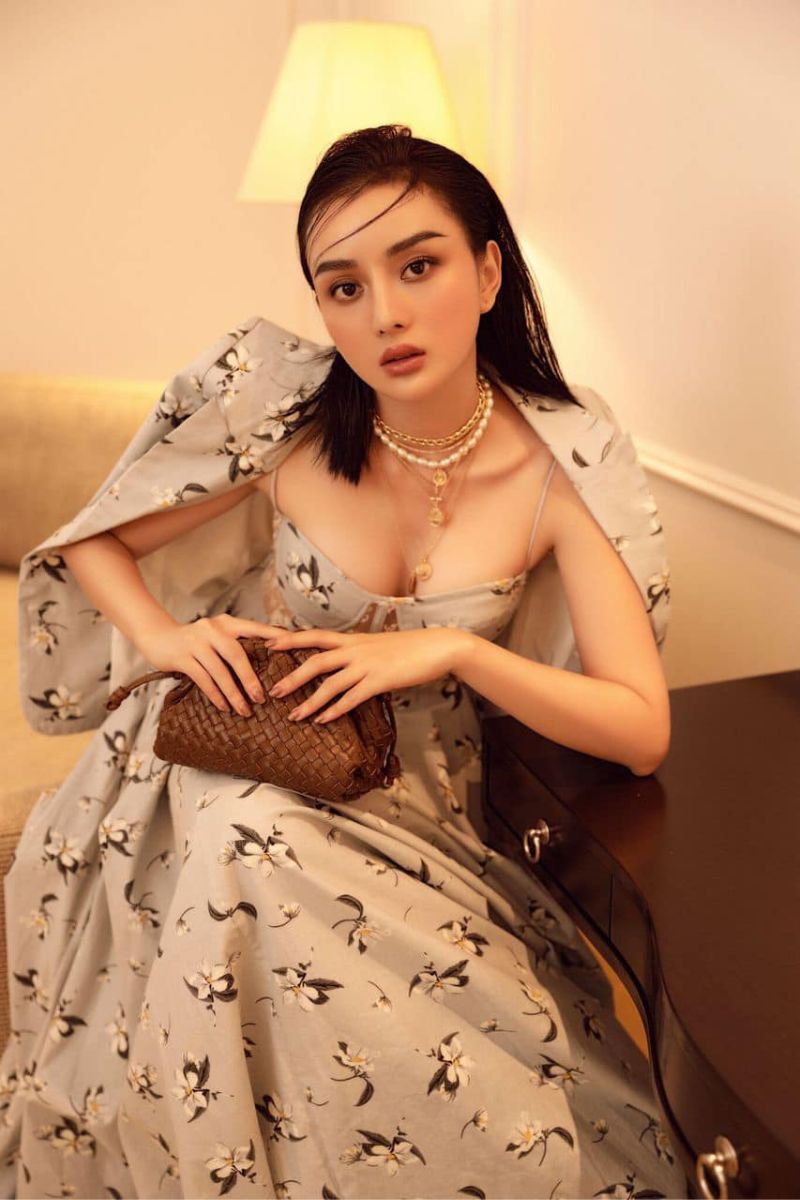 Ảnh Angela Chu sexy 22