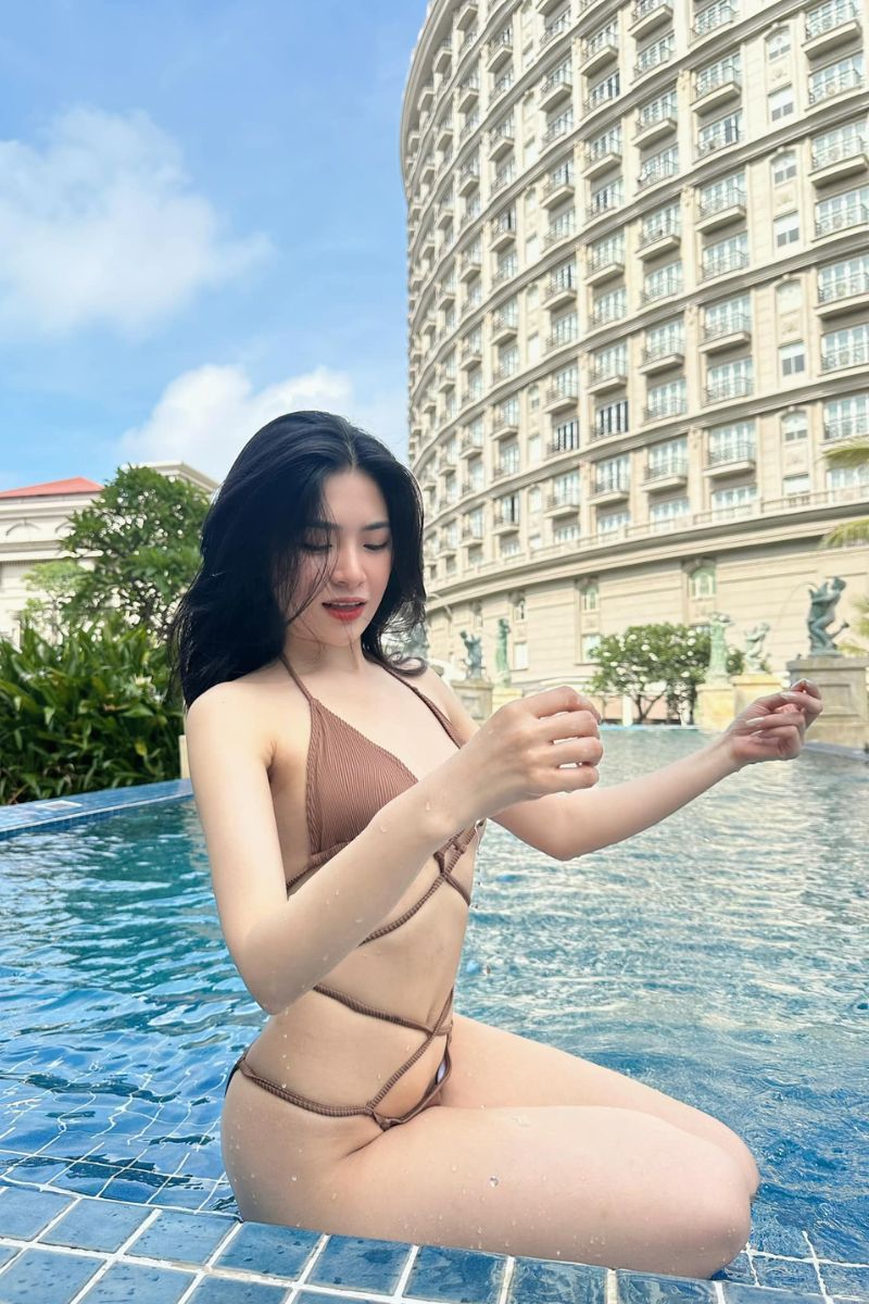 Ảnh hotgirl Anh Thư bikini 22