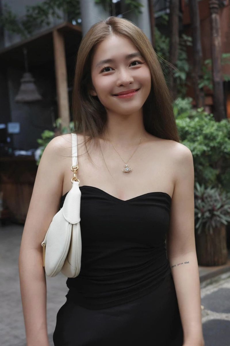 Ảnh Khả Ngân sexy 1