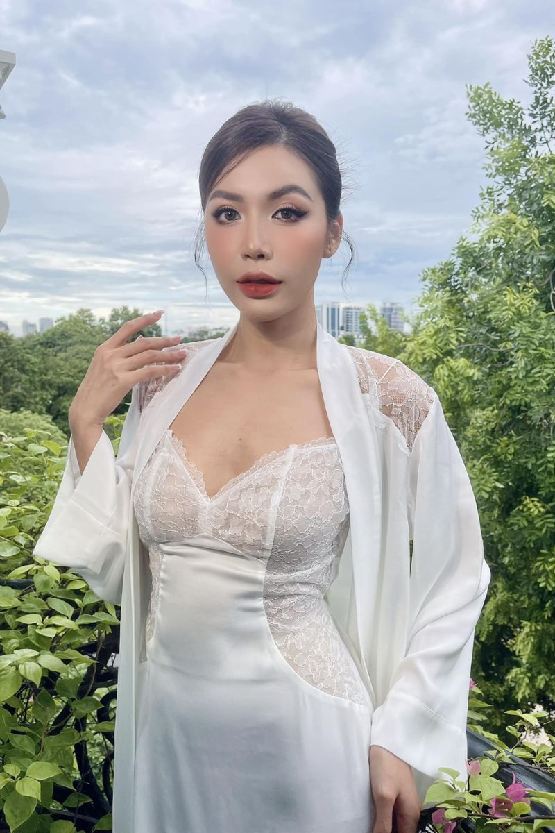 Ảnh Minh Tú sexy 23