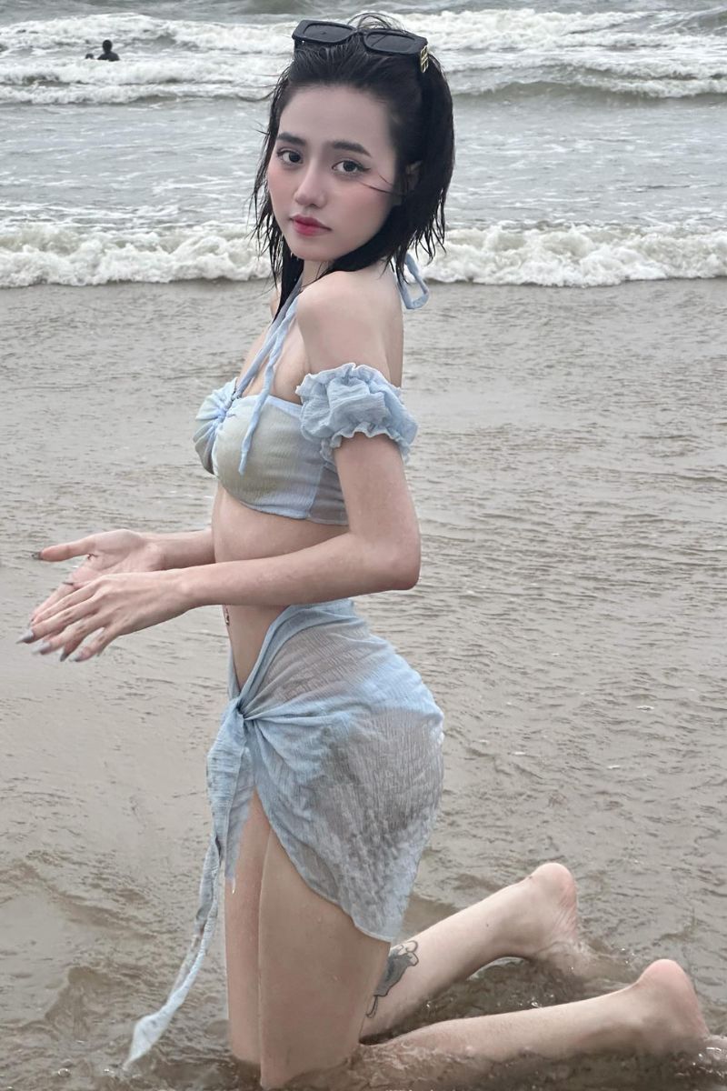 Ảnh tiktoker Chi Chi Linh sexy 17