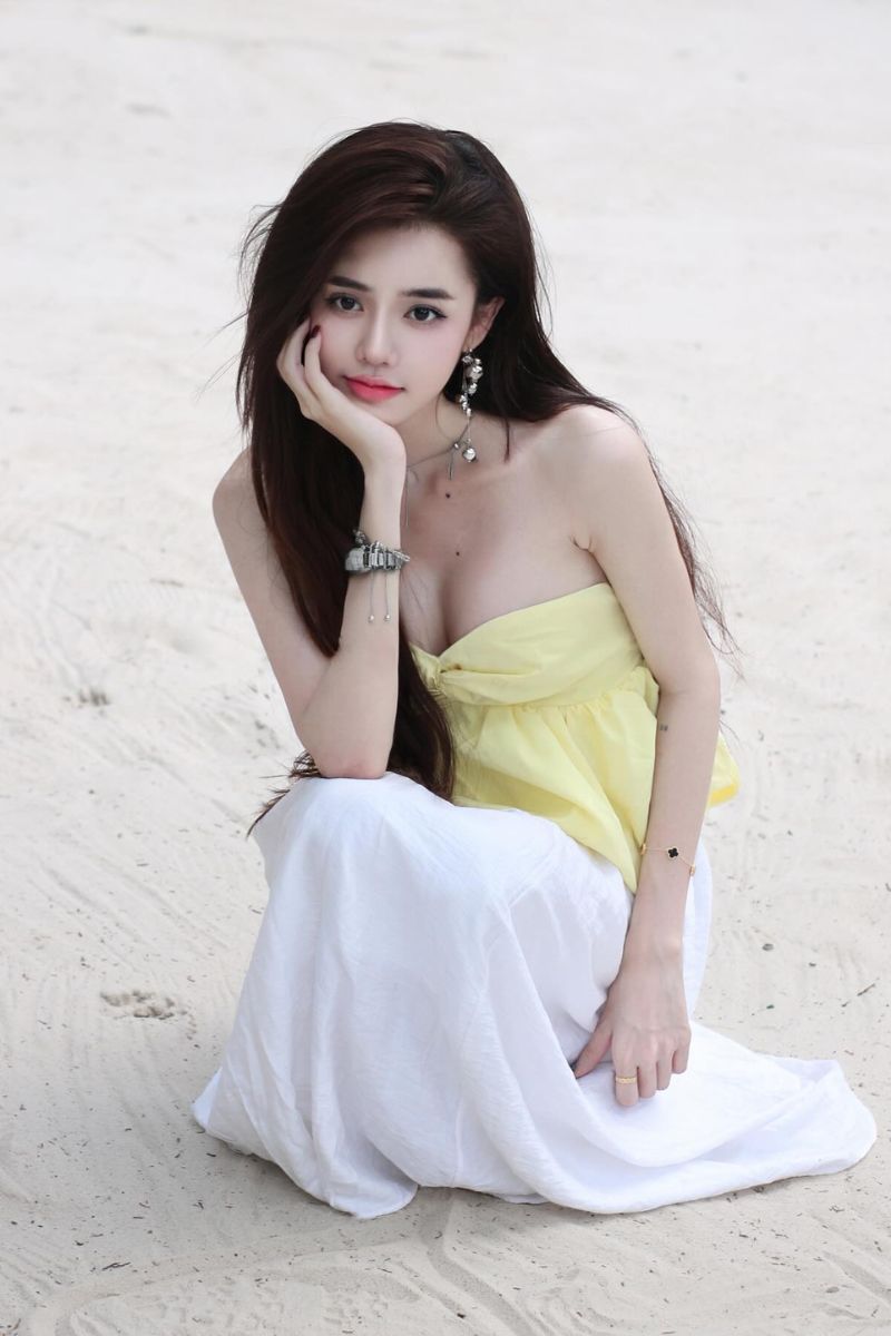 Ảnh tiktoker Chi Chi Linh sexy 4