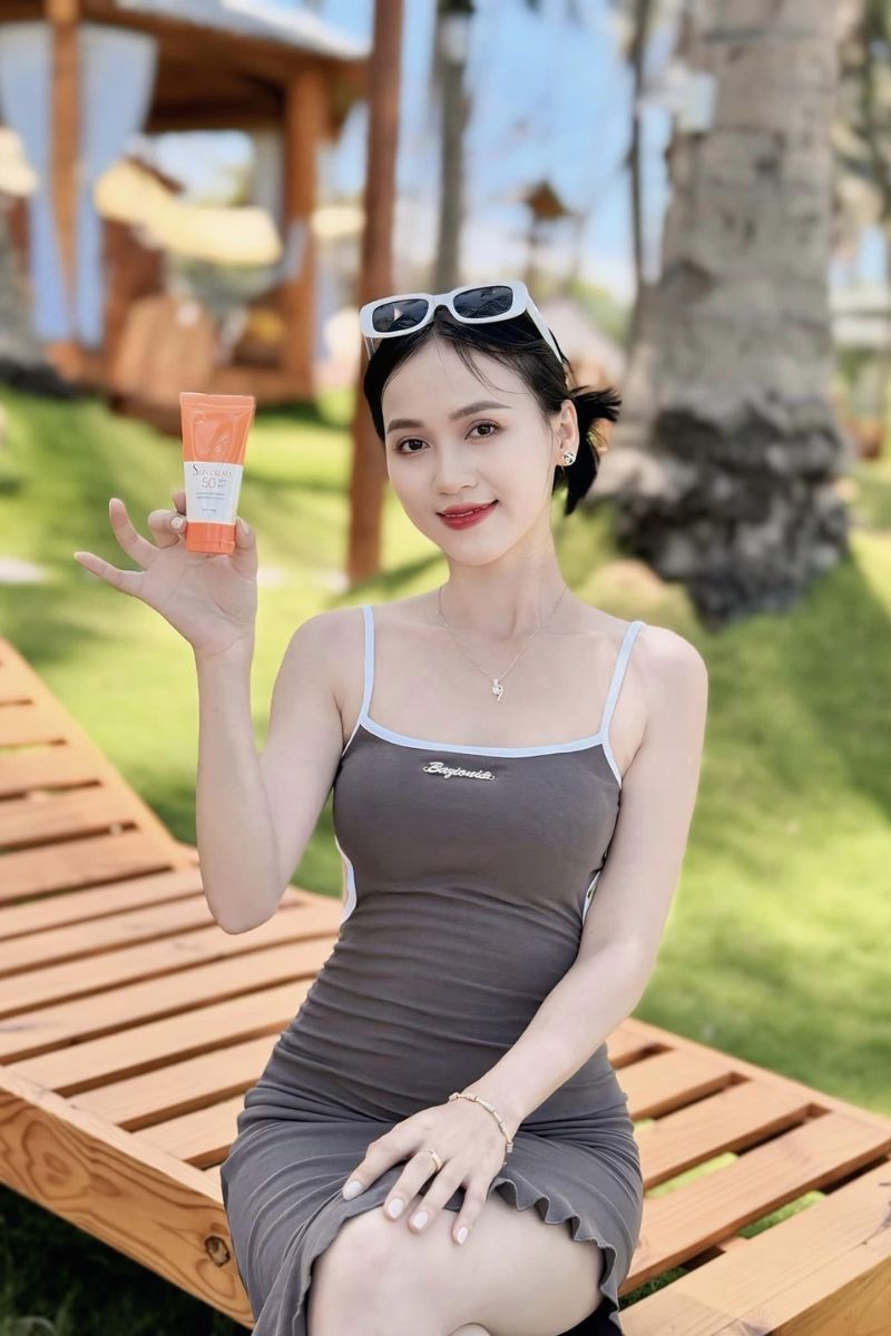 Ảnh tiktoker Lê Thị Ngân Châu sexy 26