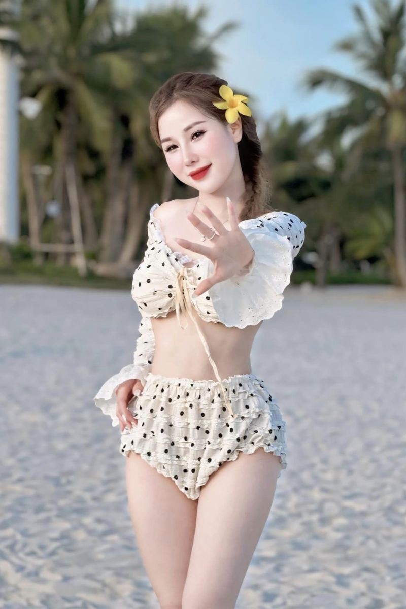 Ảnh tiktoker Trần Hằng sexy 13