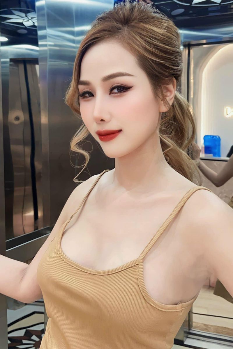 Ảnh tiktoker Trần Hằng sexy 14