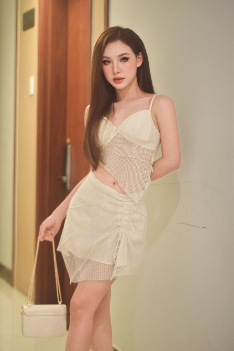 Ảnh tiktoker Yến Tatoo sexy 18