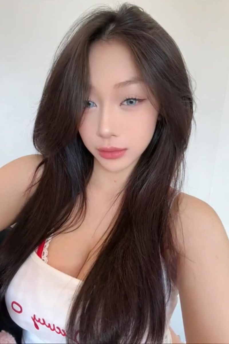 Ảnh Trần Hà Linh sexy 3