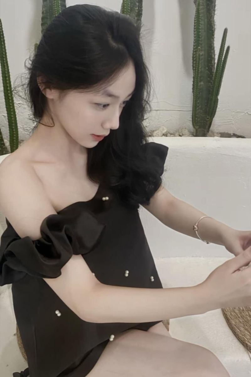 Ảnh Trần Hà Linh sexy 9