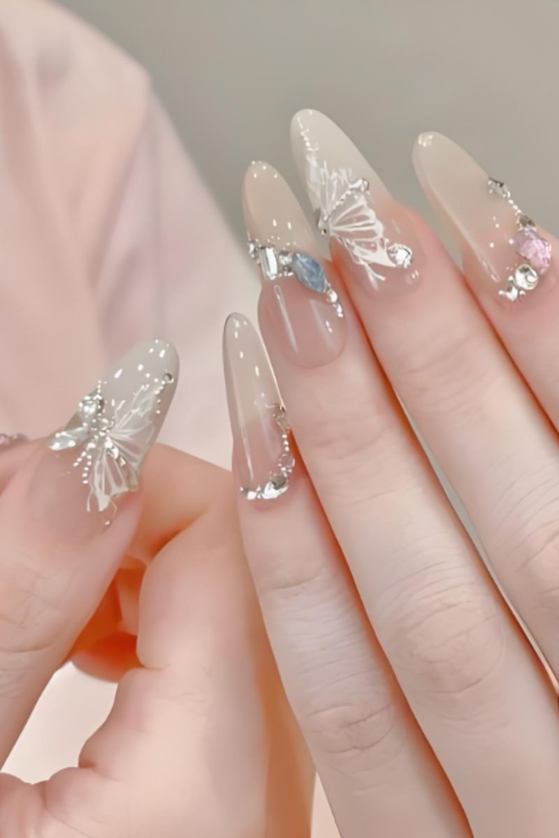 Ảnh bộ nail cô dâu đơn giản 15