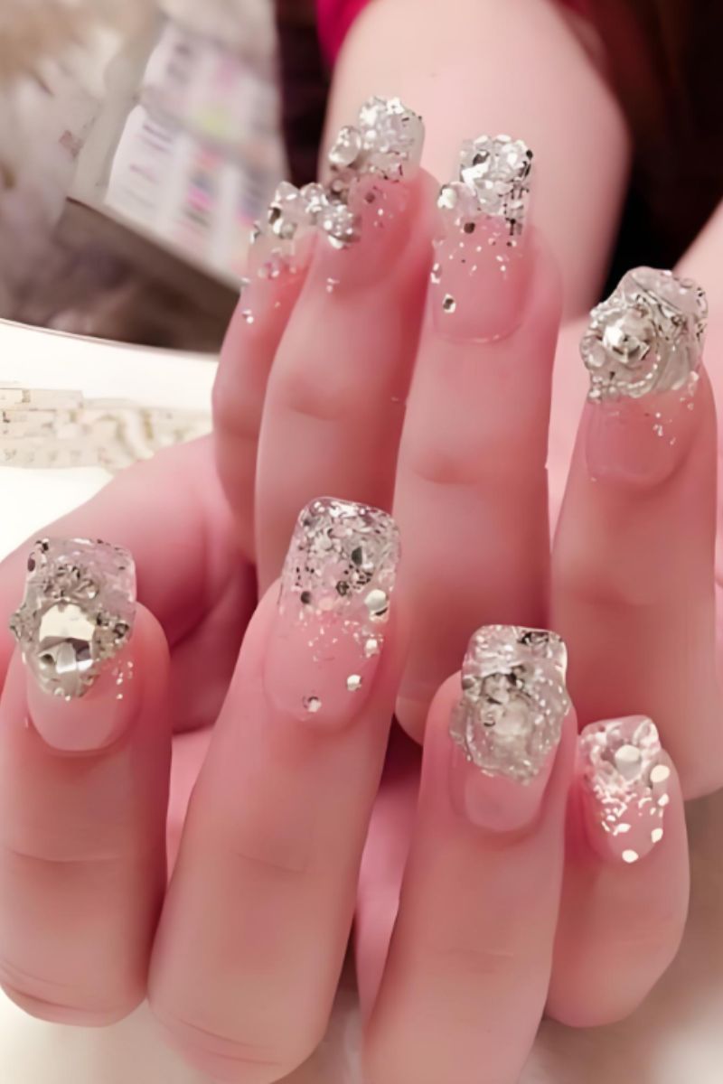 Ảnh bộ nail cô dâu đơn giản 6