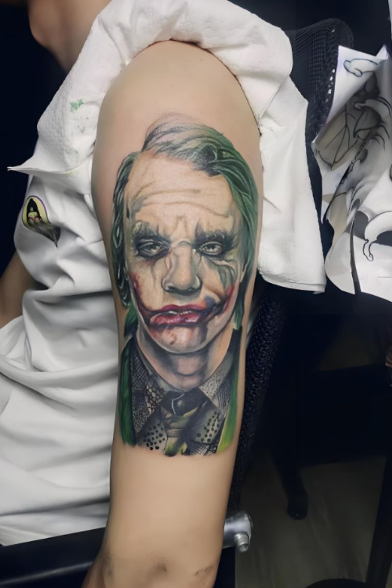 Hình xăm joker ở tay 14