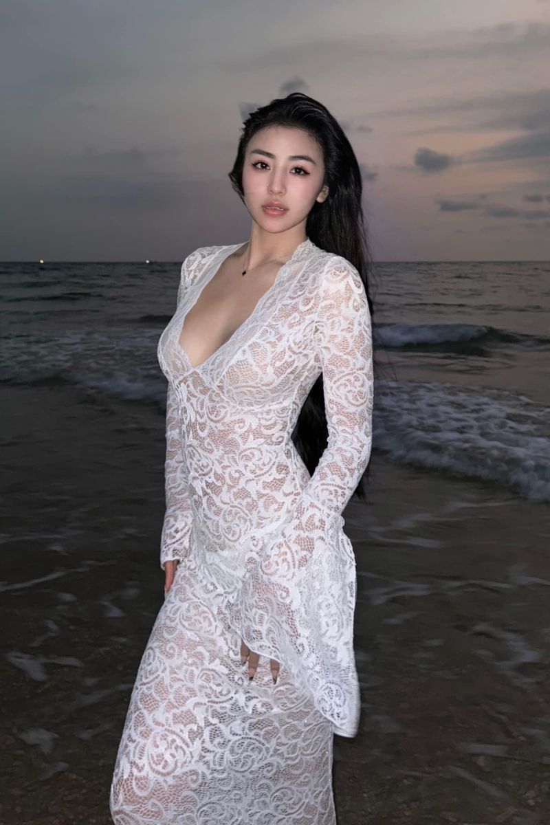 Ảnh hotgirl bánh tráng sexy 4