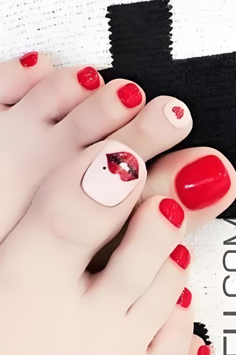 Ảnh mẫu nail chân đỏ 7