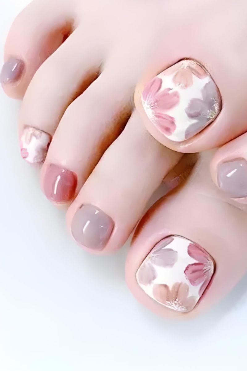 Ảnh mẫu nail chân đơn giản đẹp 6