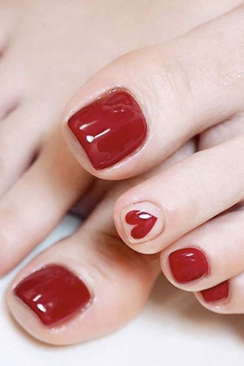 Ảnh mẫu nail chân màu đỏ mận 15